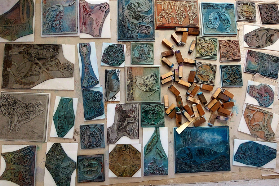 Děti i dospělí mohou vyzkoušet techniku linorytu i papírotisku